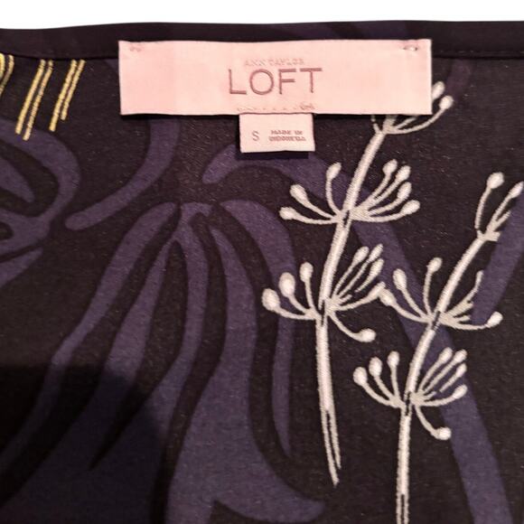 Women's Ann Taylor Loft LS Black, Purple Floral Top, Size Sm., EUC - Picture 3 of 5